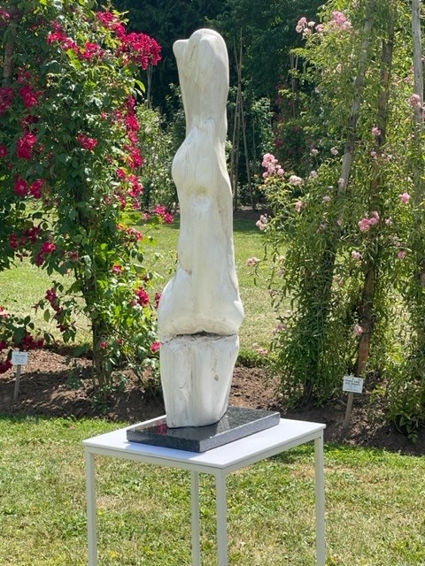 Kalkstein auf Granitsockel/ Preis: 1.100,00 €