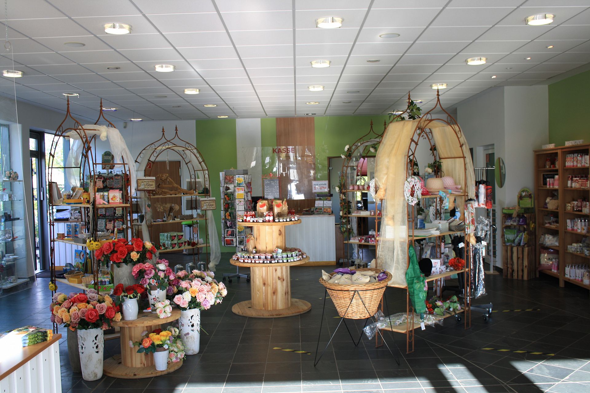 „Gartenträume“ shop and rose sale
